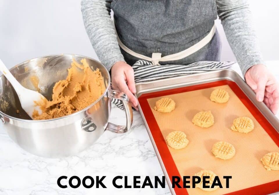 Silicone mat cleaning and maintenance