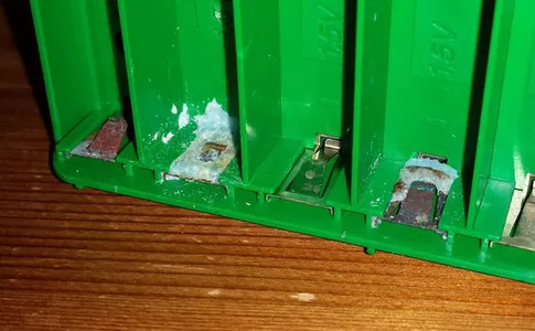 Corroded kitchen scale battery contacts